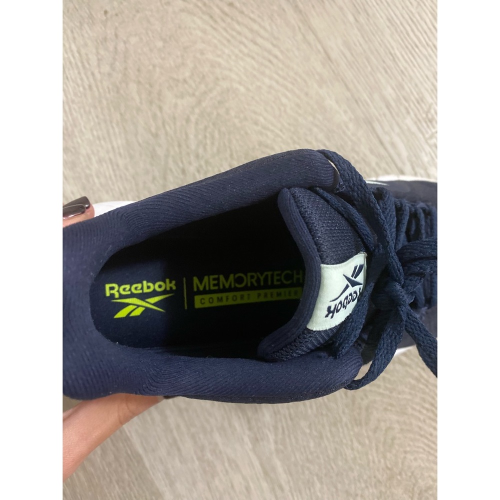 Women's Reebok Sneakers - Picture 6 of 8